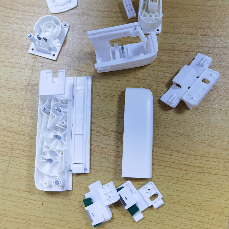 窗簾軌道塑膠零件注塑模具加工廠家